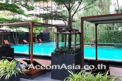 Dúplex de 2 dormitorios en Khlong Toei, Bangkok, Tailandia № 214512 - foto 12