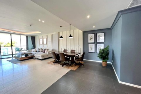 Villa in Hua Hin, Thailand 3 bedrooms № 133882 - photo 1