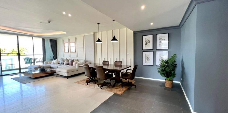 Villa in Hua Hin, Thailand 3 bedrooms № 133882