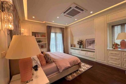 Villa à Sathon, Bangkok, Thaïlande 4 chambres № 133886 - photo 14