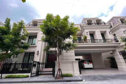 Villa à Sathon, Bangkok, Thaïlande 4 chambres № 133886 - photo 22