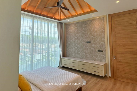 Villa in Bang Tao, Thailand 3 bedrooms № 179687 - photo 16