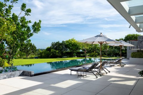 House in Pattaya, Thailand 5 bedrooms № 180465 - photo 9