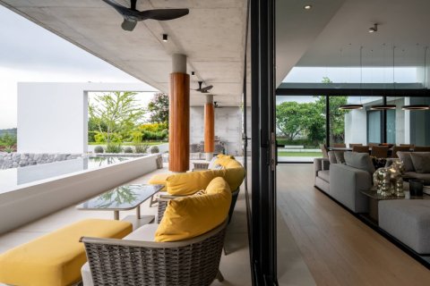 House in Pattaya, Thailand 5 bedrooms № 180465 - photo 30