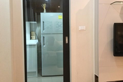 Кондоминиум с 1 спальней в Бангкоке, Таиланд № 144136 - фото 10