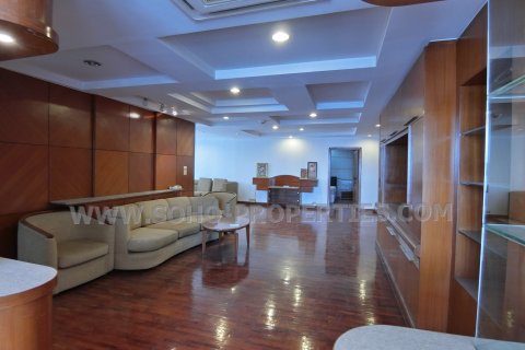 Кондоминиум с 3 спальнями в Бангкоке, Таиланд № 144133 - фото 6