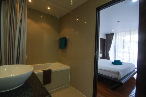 Condo in Bangkok, Thailand, 2 bedrooms  № 144132 - photo 8