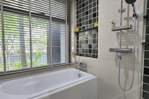 Condo in Kathu, Thailand, 1 bedroom  № 146872 - photo 10