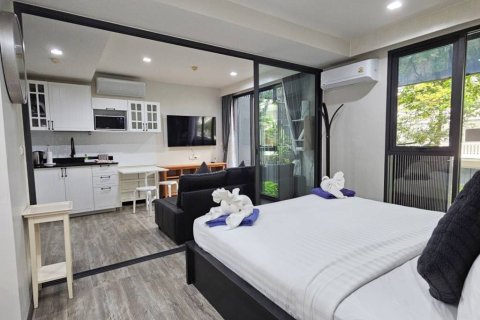 Condo in Kathu, Thailand, 1 bedroom  № 146872 - photo 9