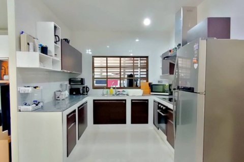 Villa in Kathu, Thailand 3 bedrooms № 146870 - photo 6