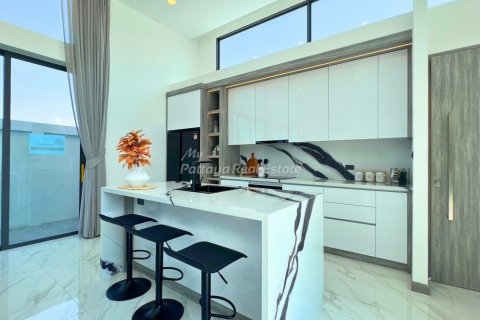 House in Bang Lamung, Thailand 2 bedrooms № 209176 - photo 5