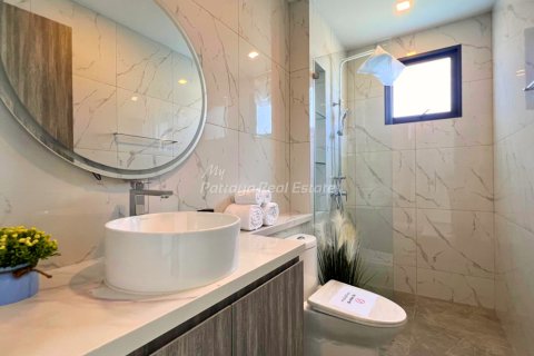 House in Bang Lamung, Thailand 2 bedrooms № 209176 - photo 19