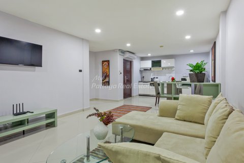 Townhouse in Bang Lamung, Thailand 8 bedrooms № 209175 - photo 25