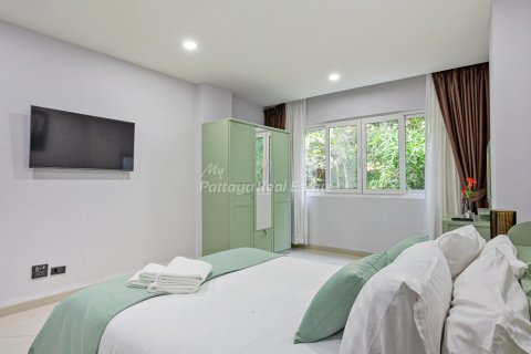 Townhouse in Bang Lamung, Thailand 8 bedrooms № 209175 - photo 12