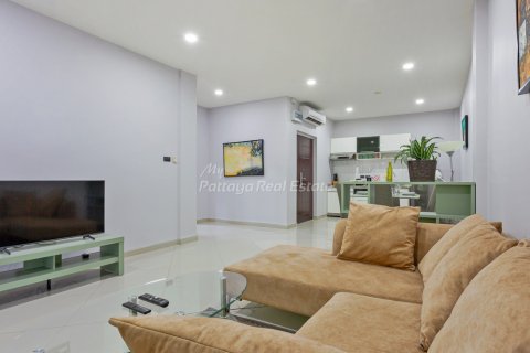 Townhouse in Bang Lamung, Thailand 8 bedrooms № 209175 - photo 14