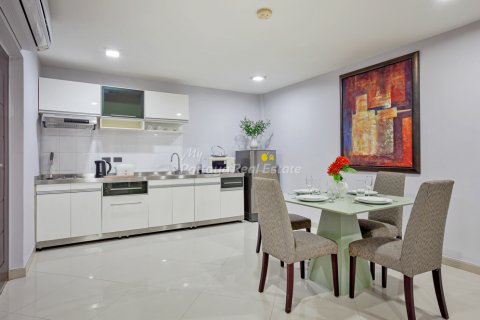 Townhouse in Bang Lamung, Thailand 8 bedrooms № 209175 - photo 26