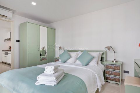 Townhouse in Bang Lamung, Thailand 8 bedrooms № 209175 - photo 29