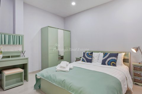 Townhouse in Bang Lamung, Thailand 8 bedrooms № 209175 - photo 18