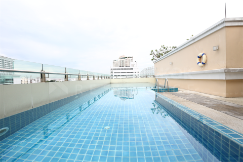 Condo in Bangkok, Thailand, 2 bedrooms  № 234055