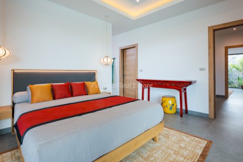 House in Pattaya, Thailand 4 bedrooms № 203362 - photo 30