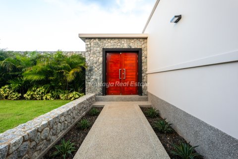 House in Pattaya, Thailand 4 bedrooms № 203362 - photo 4