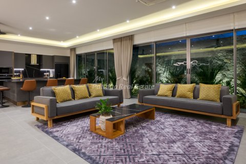 House in Pattaya, Thailand 4 bedrooms № 203362 - photo 15