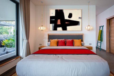 House in Pattaya, Thailand 4 bedrooms № 203362 - photo 28