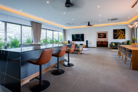 House in Pattaya, Thailand 4 bedrooms № 203362 - photo 20