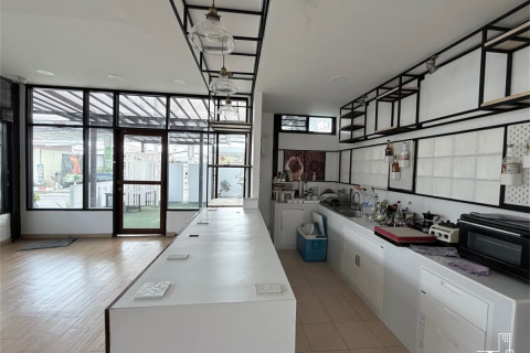 Commercial property in Bangkok, Thailand 70 sq.m. № 190482 - photo 10