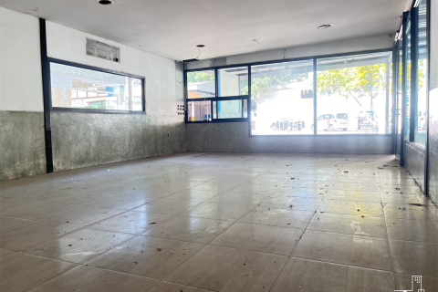 Commercial property in Bangkok, Thailand 80 sq.m. № 190484 - photo 3
