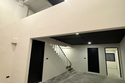 Shophouse in Bangkok, Thailand 450 sq.m. № 190480 - photo 7