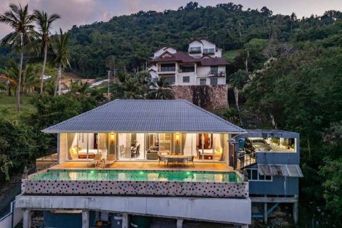 Villa in Ko Samui, Thailand 5 bedrooms № 146989 - photo 1