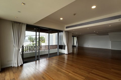 Condo in Yan Nawa, Bangkok, Thailand, 3 bedrooms № 201280 - photo 9