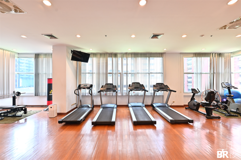 Condo in Bangkok, Thailand, 3 bedrooms № 185651 - photo 10