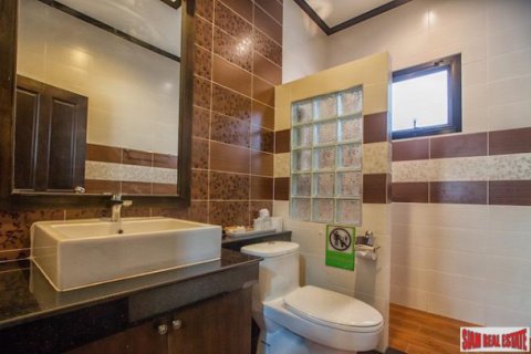 House in Ao Nang, Thailand 4 bedrooms № 194104 - photo 5