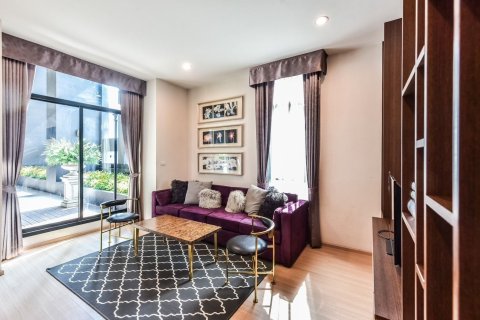 Condo in Huai Khwang, Bangkok, Thailand, 3 bedrooms  № 156536