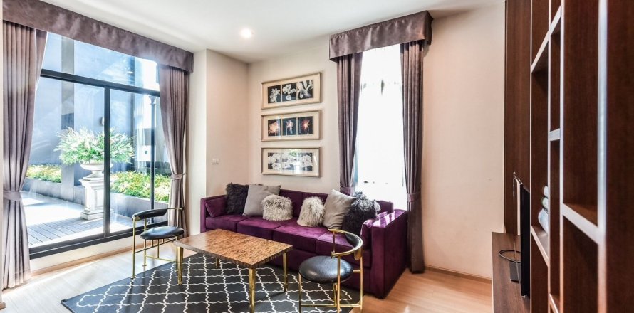 Condo à Huai Khwang, Bangkok, Thaïlande, 3 chambres № 156536