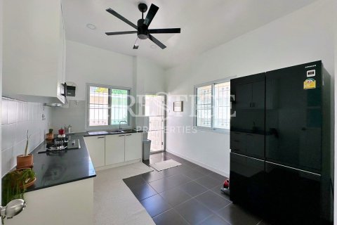 Casa de 3 dormitorios en Pattaya, Tailandia № 209296 - foto 9