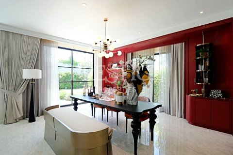 Casa de 4 dormitorios en Pattaya, Tailandia № 209299 - foto 6