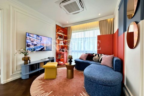 Casa de 4 dormitorios en Pattaya, Tailandia № 209299 - foto 15