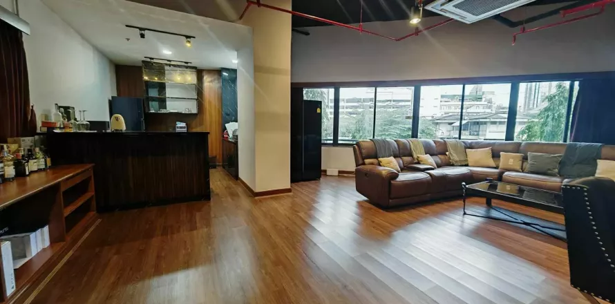 Кондоминиум с 2 спальнями в Ваттхане, Бангкок, Таиланд № 137272