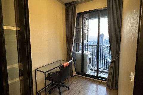 Condo à Watthana, Bangkok, Thaïlande, 2 chambres  № 137273 - photo 6