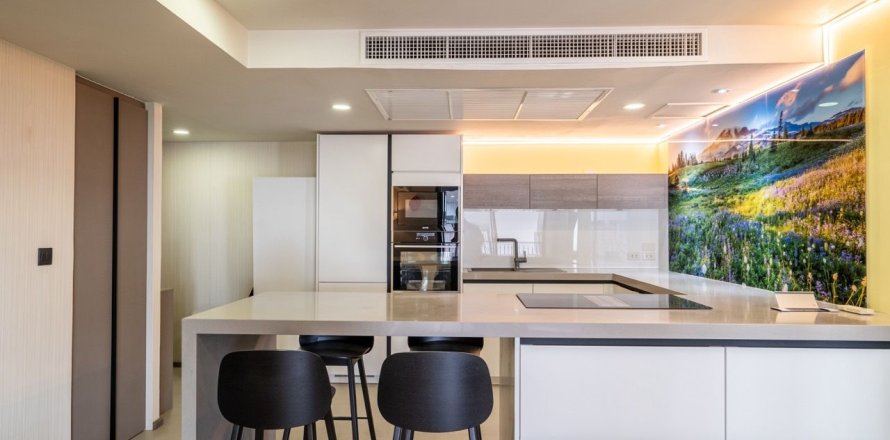 Condo à Pathum Wan, Bangkok, Thaïlande, 3 chambres  № 152056