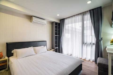 Condo à Pathum Wan, Bangkok, Thaïlande, 3 chambres  № 152056 - photo 11