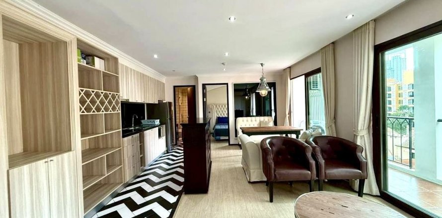 Condo in Pattaya, Thailand, 2 bedrooms  № 147086