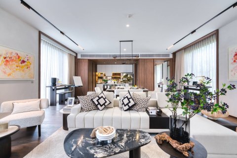 Condo in Bangkok, Thailand, 2 bedrooms  № 180450 - photo 2