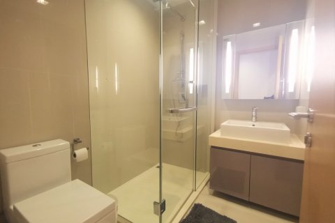Condo à Watthana, Bangkok, Thaïlande, 2 chambres № 200545 - photo 12