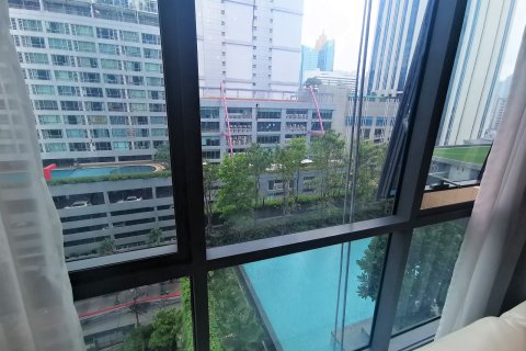Condo à Watthana, Bangkok, Thaïlande, 2 chambres № 200545 - photo 10