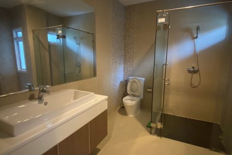 Дом в Кханнаяу, Бангкок, Таиланд с 5 спальнями  № 149399 - фото 4