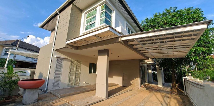 Дом в Кханнаяу, Бангкок, Таиланд с 5 спальнями  № 149399